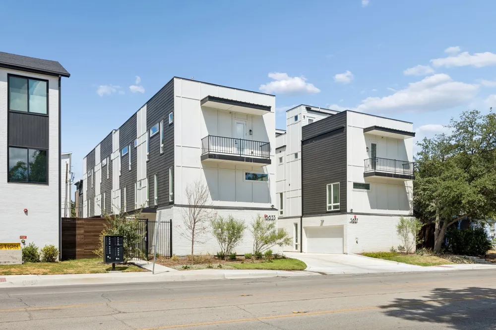 5633 Live Oak #103 Dallas, TX 75206