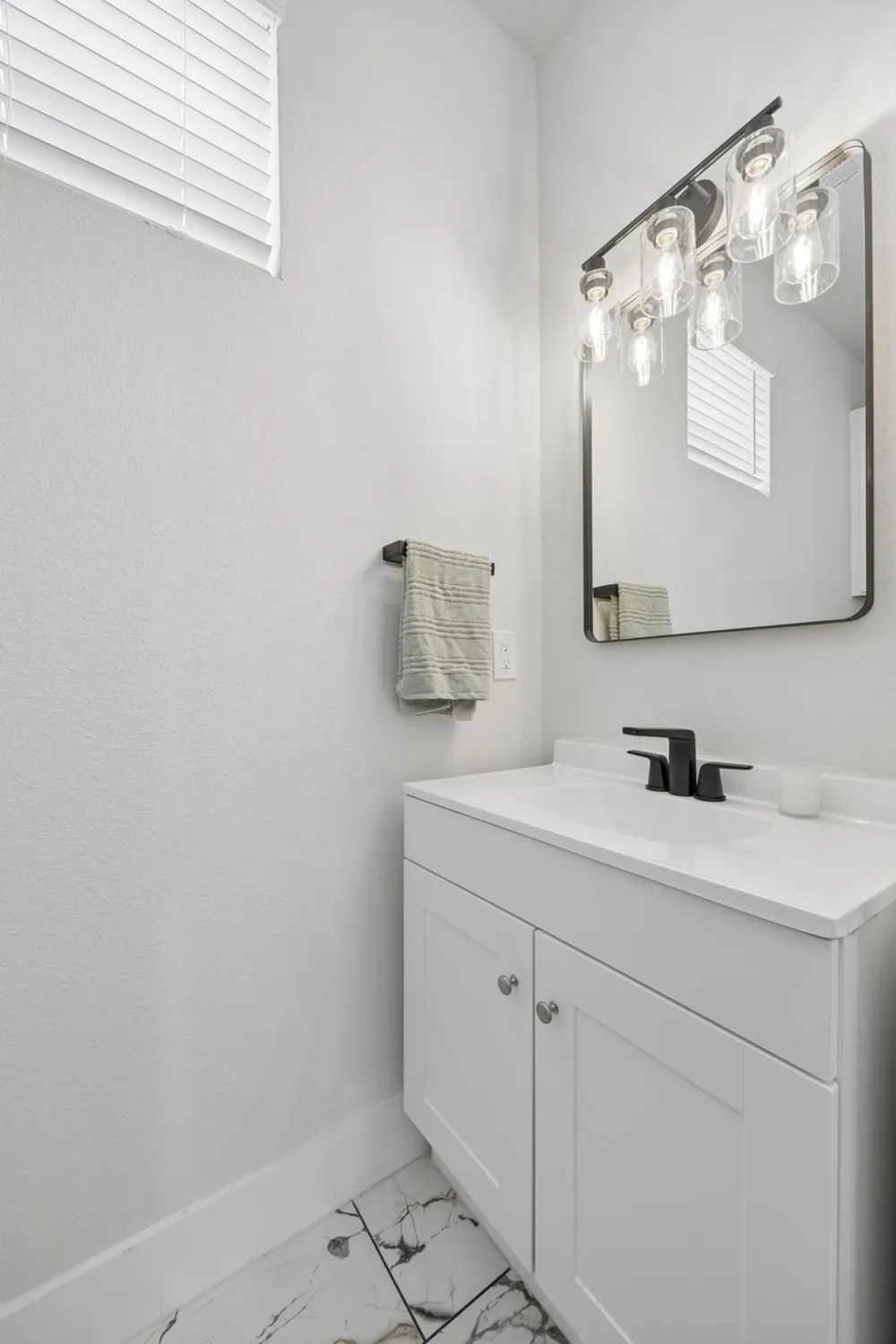 5633 Live Oak #103 Dallas, TX 75206