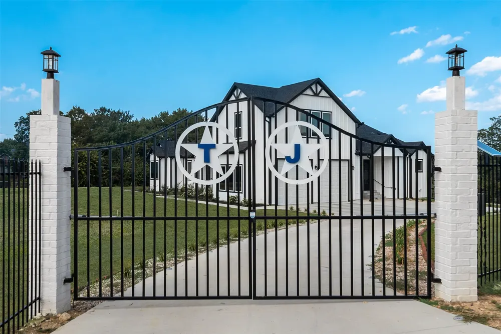 911 Oldgate Road Lakeside, TX 76108