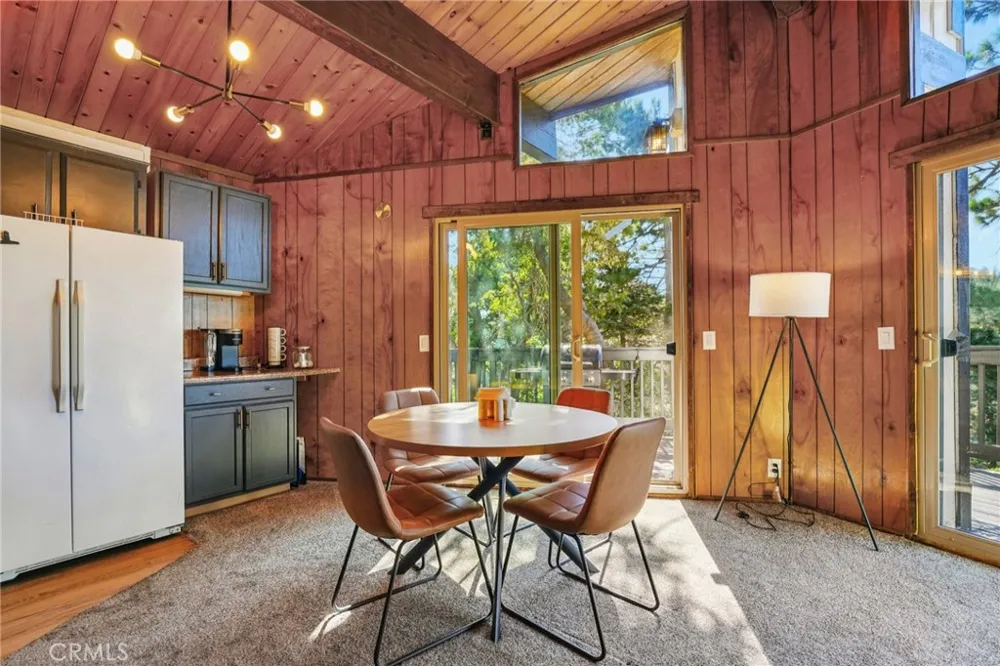 761 W Victoria Court Lake Arrowhead, CA 92352