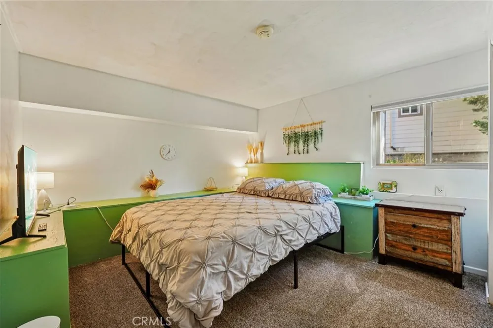 761 W Victoria Court Lake Arrowhead, CA 92352