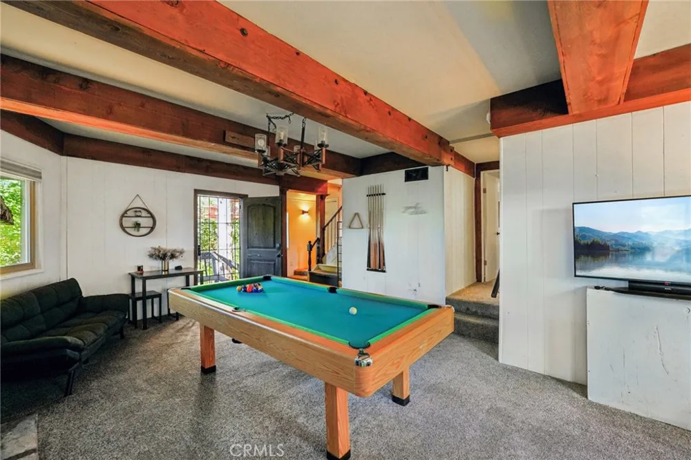 761 W Victoria Court Lake Arrowhead, CA 92352