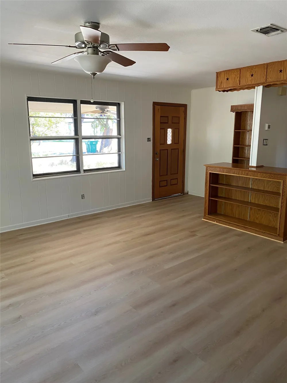 810 Woodland Hills Drive Granite Shoals, TX 78654
