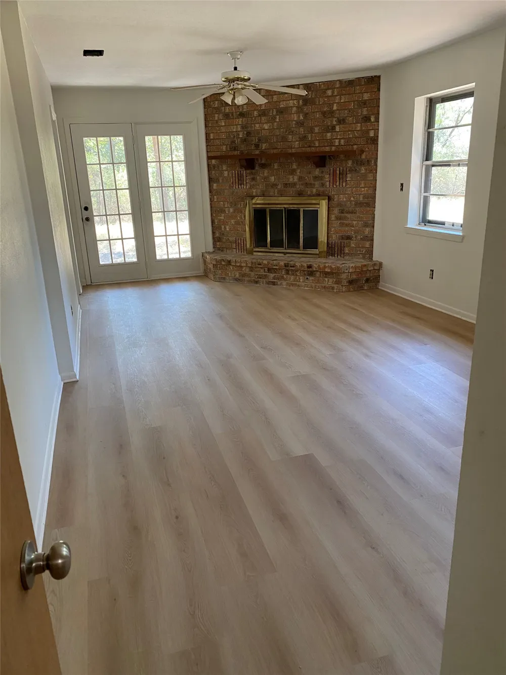 810 Woodland Hills Drive Granite Shoals, TX 78654