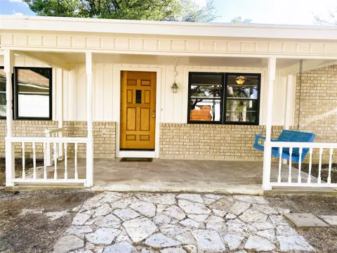 810 Woodland Hills Drive