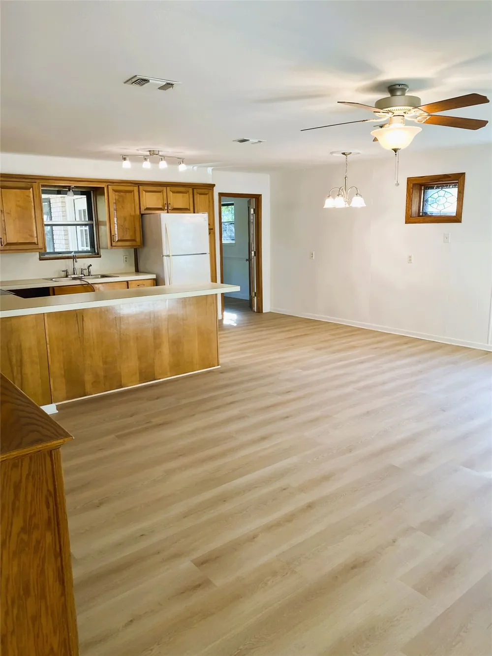 810 Woodland Hills Drive Granite Shoals, TX 78654