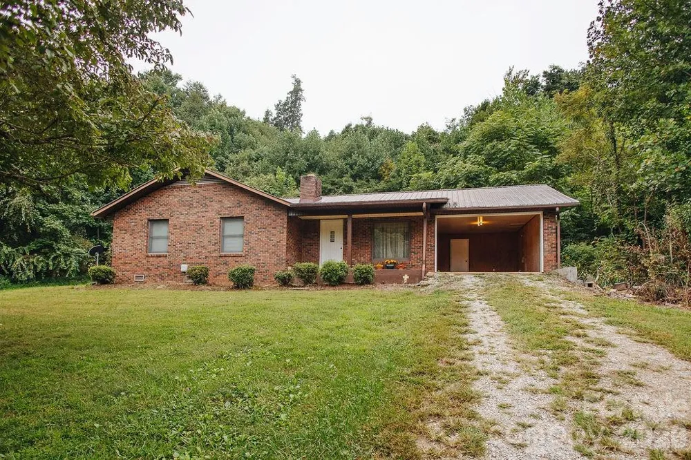 6830 Bat Cave Road Old Fort, NC 28762