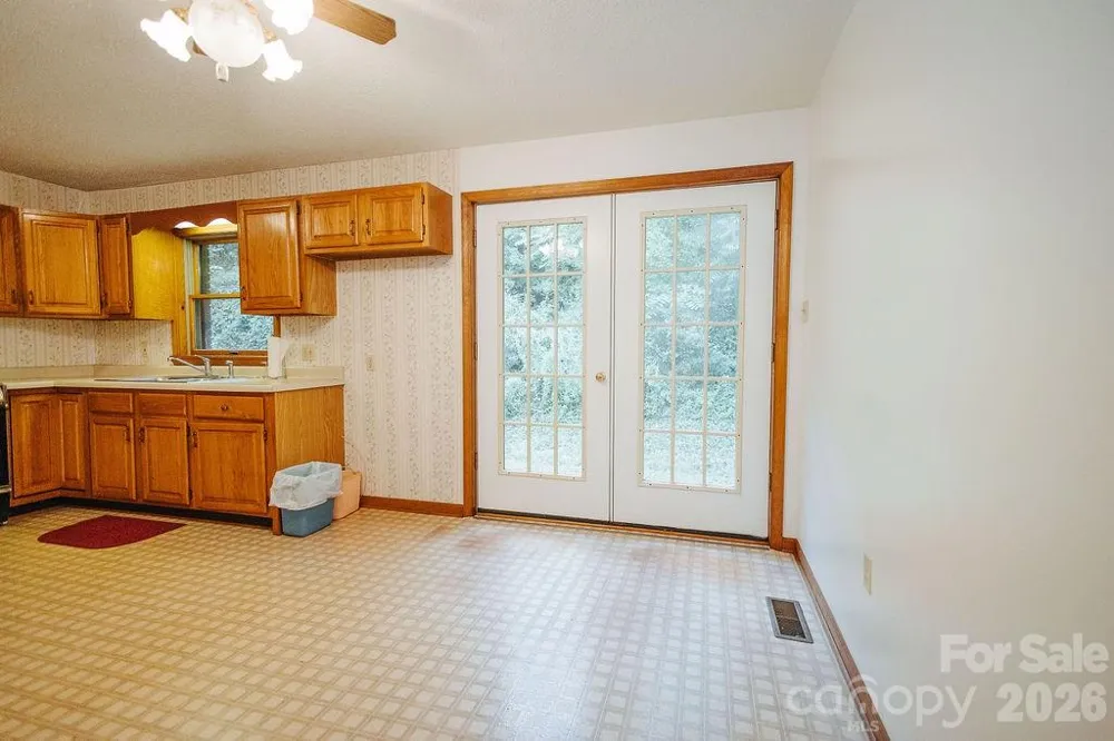 6830 Bat Cave Road Old Fort, NC 28762