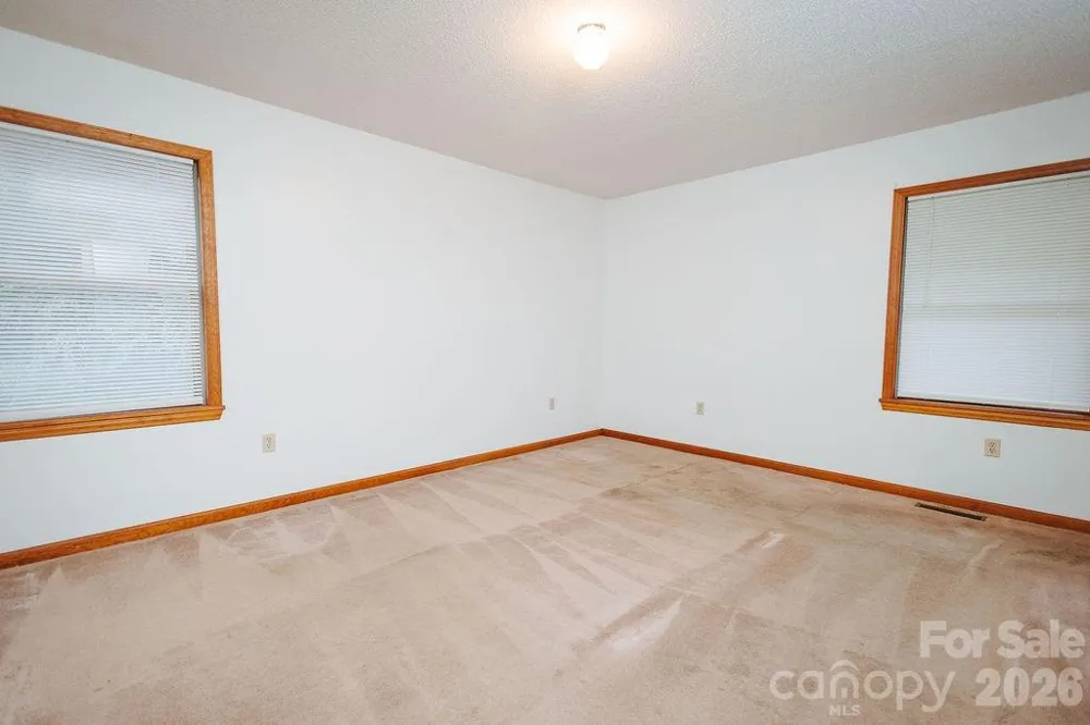 6830 Bat Cave Road Old Fort, NC 28762