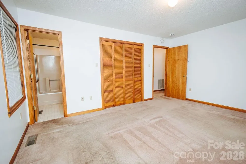 6830 Bat Cave Road Old Fort, NC 28762