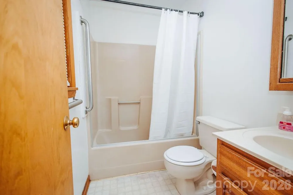 6830 Bat Cave Road Old Fort, NC 28762