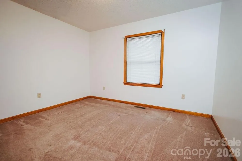 6830 Bat Cave Road Old Fort, NC 28762