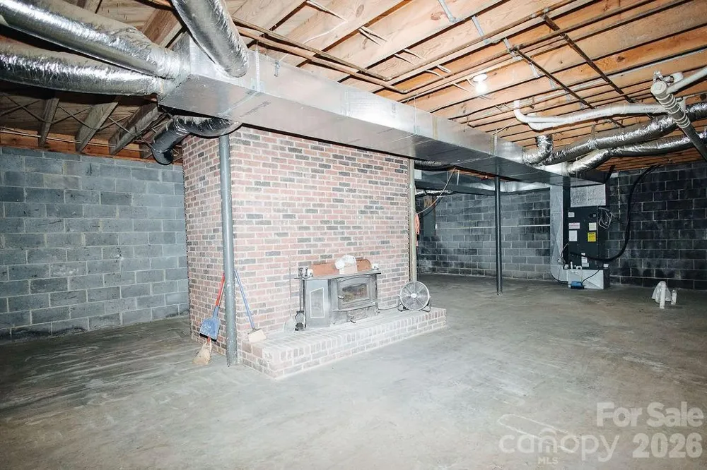 6830 Bat Cave Road Old Fort, NC 28762
