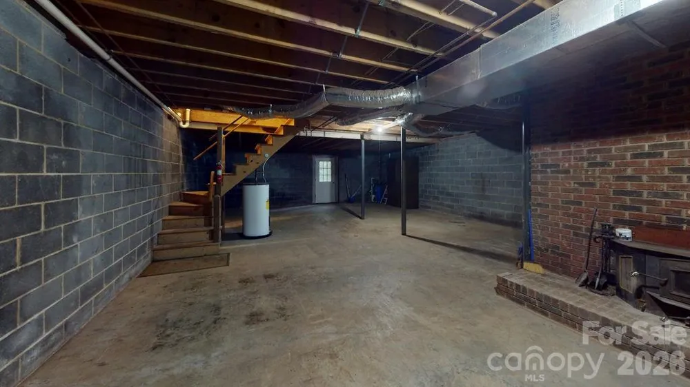 6830 Bat Cave Road Old Fort, NC 28762