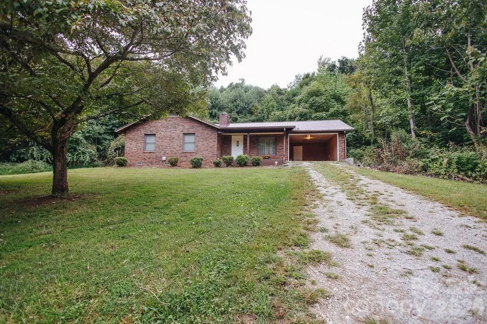 6830 Bat Cave Road Old Fort, NC 28762