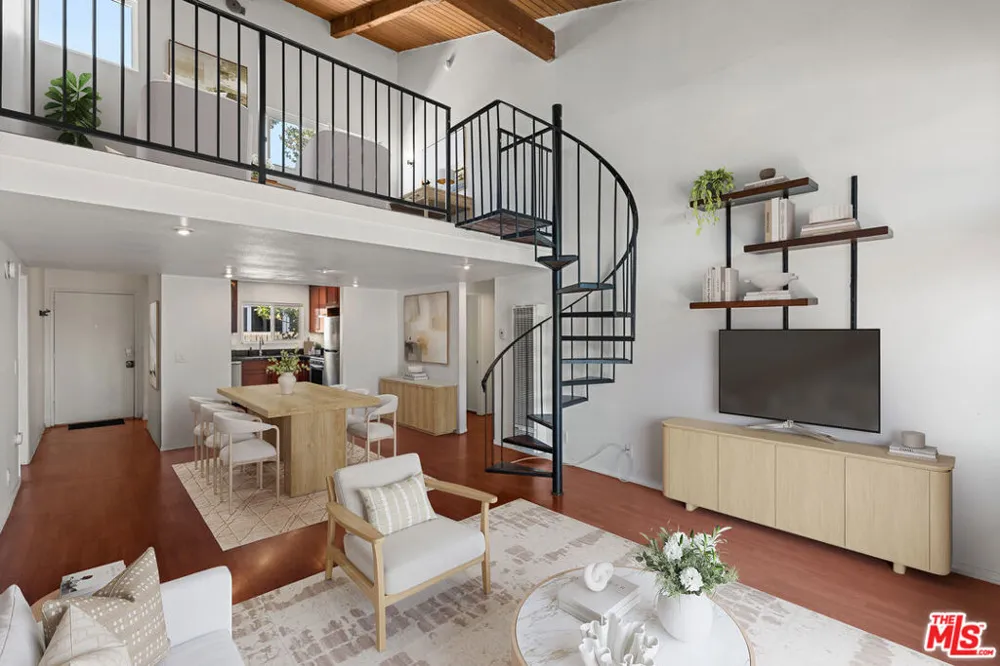 4842 Hollow Corner Road #405 Culver City, CA 90230