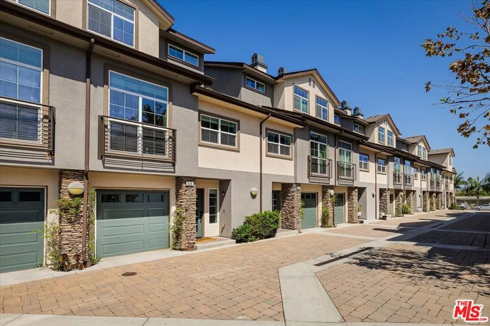 628 Seabright Circle Costa Mesa, CA 92627