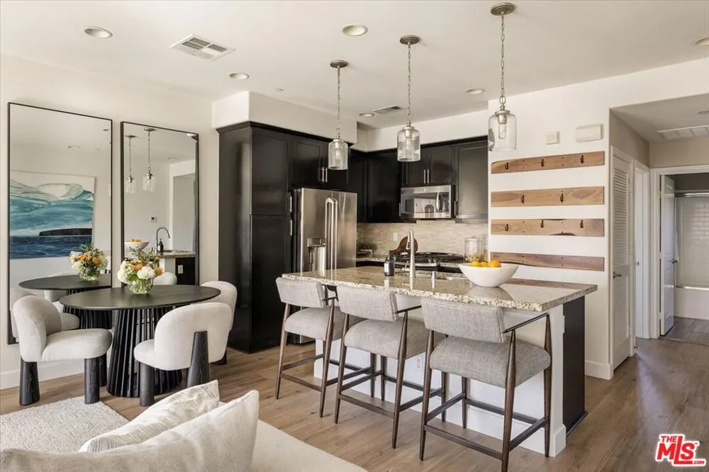 628 Seabright Circle Costa Mesa, CA 92627