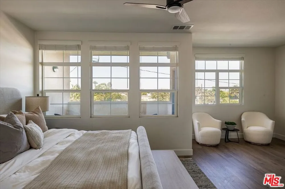 628 Seabright Circle Costa Mesa, CA 92627