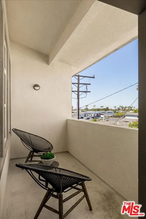 628 Seabright Circle Costa Mesa, CA 92627