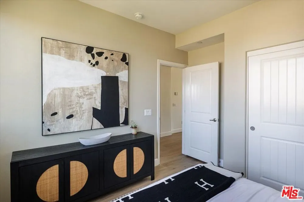 628 Seabright Circle Costa Mesa, CA 92627
