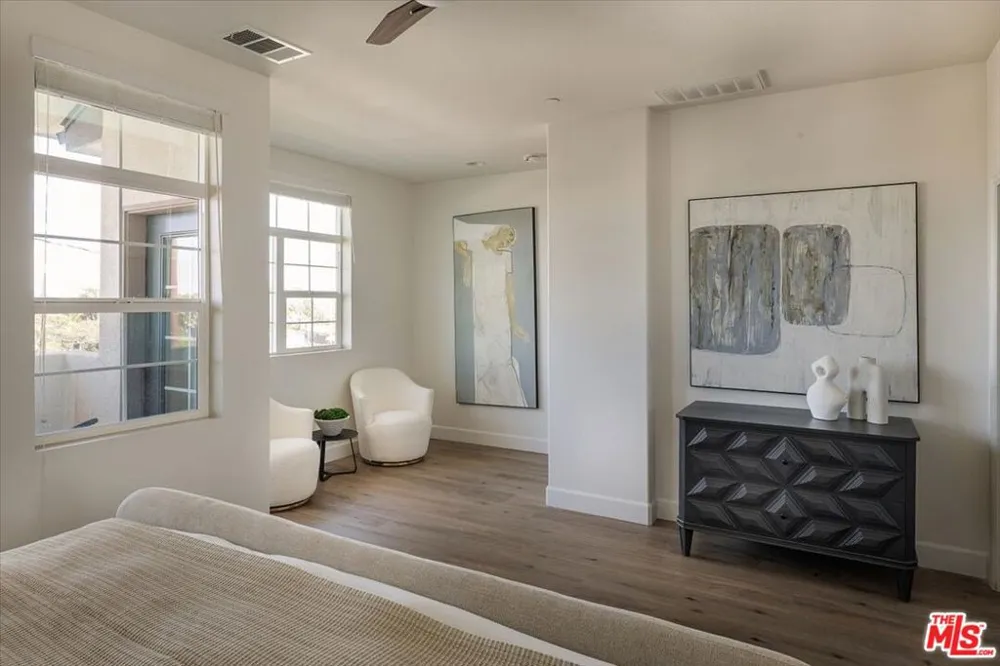 628 Seabright Circle Costa Mesa, CA 92627