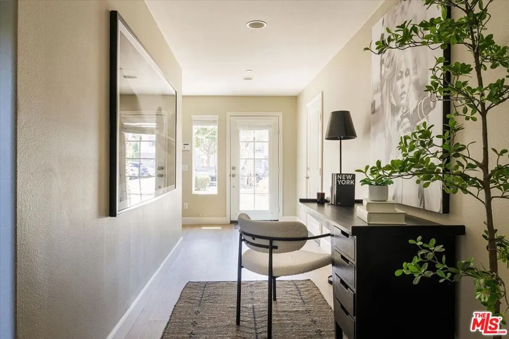 628 Seabright Circle Costa Mesa, CA 92627