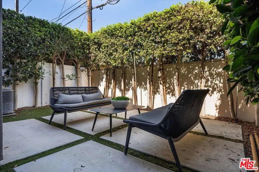 628 Seabright Circle Costa Mesa, CA 92627