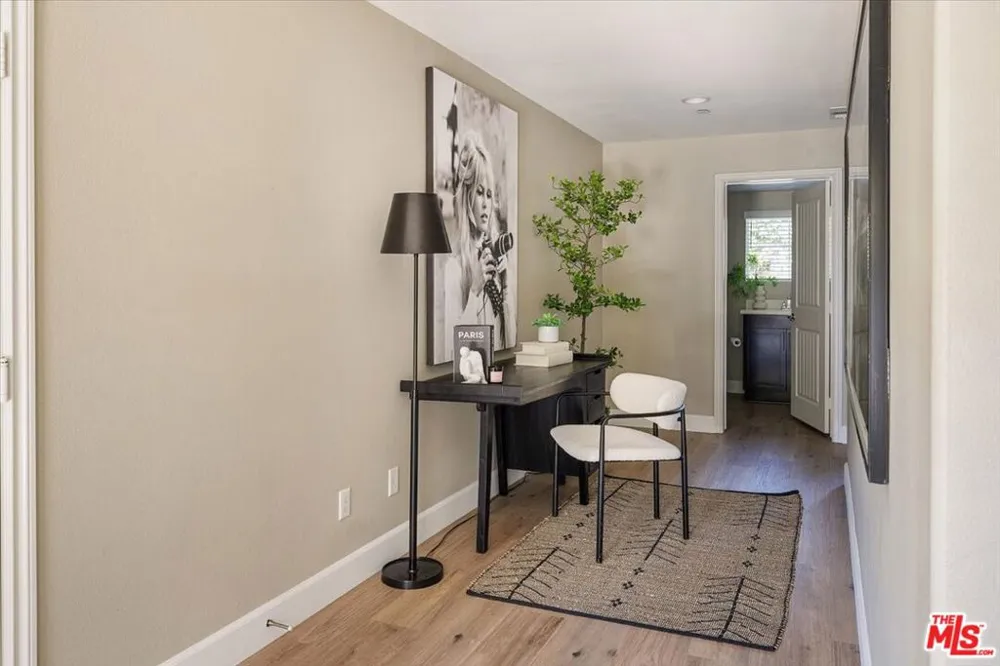628 Seabright Circle Costa Mesa, CA 92627