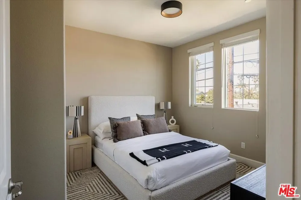 628 Seabright Circle Costa Mesa, CA 92627