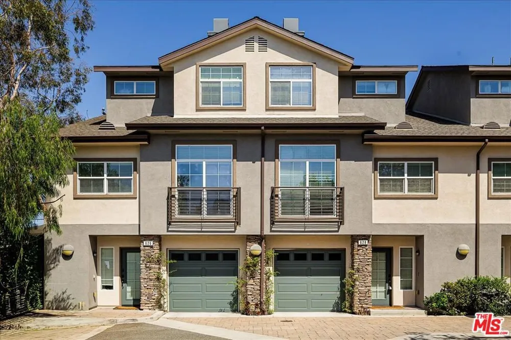 628 Seabright Circle Costa Mesa, CA 92627