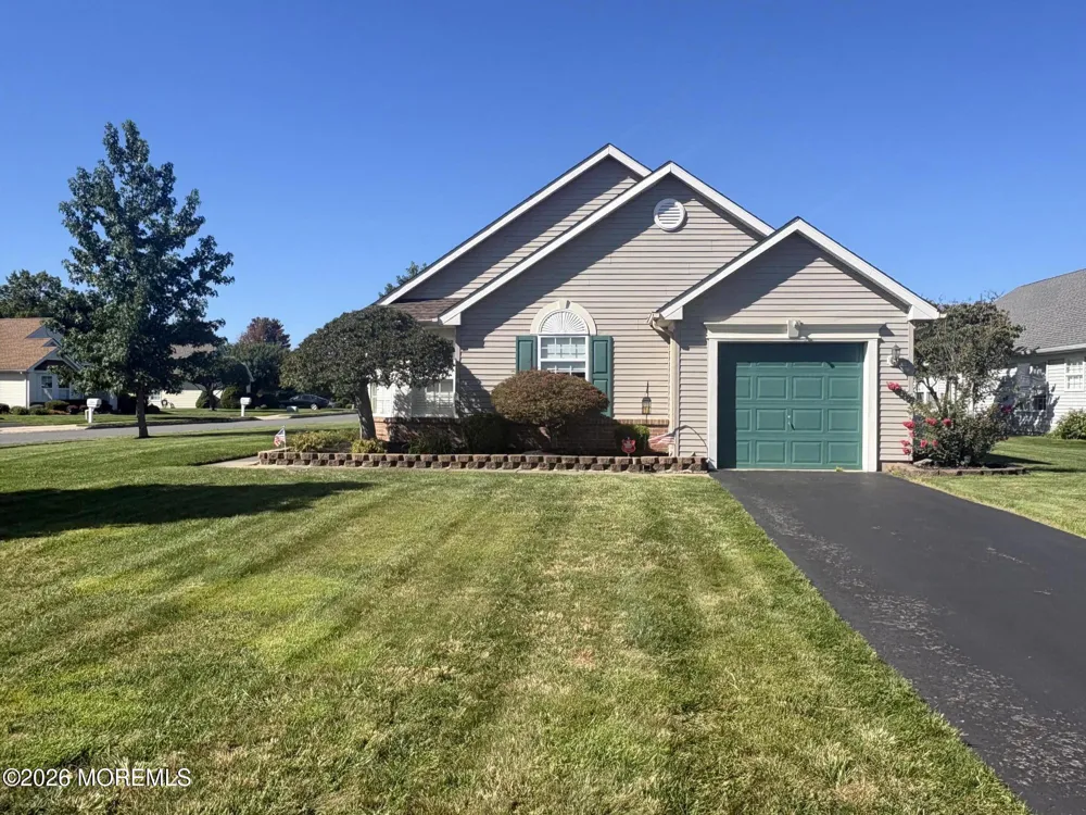 2319 Logan Court Toms River, NJ 08755