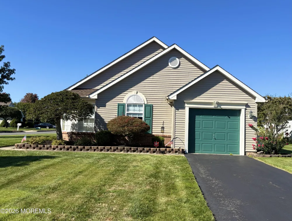 2319 Logan Court Toms River, NJ 08755