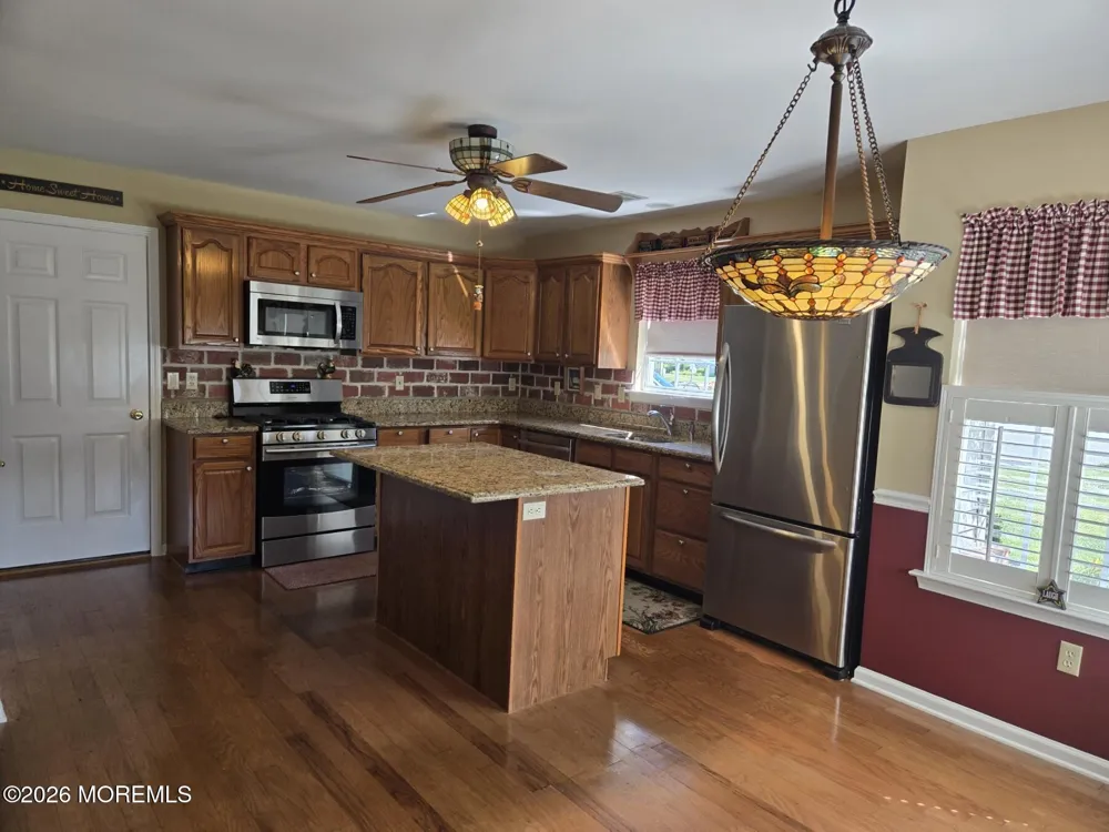 2319 Logan Court Toms River, NJ 08755