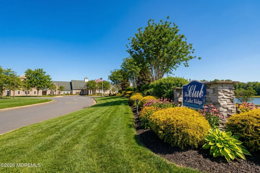 2319 Logan Court Toms River, NJ 08755