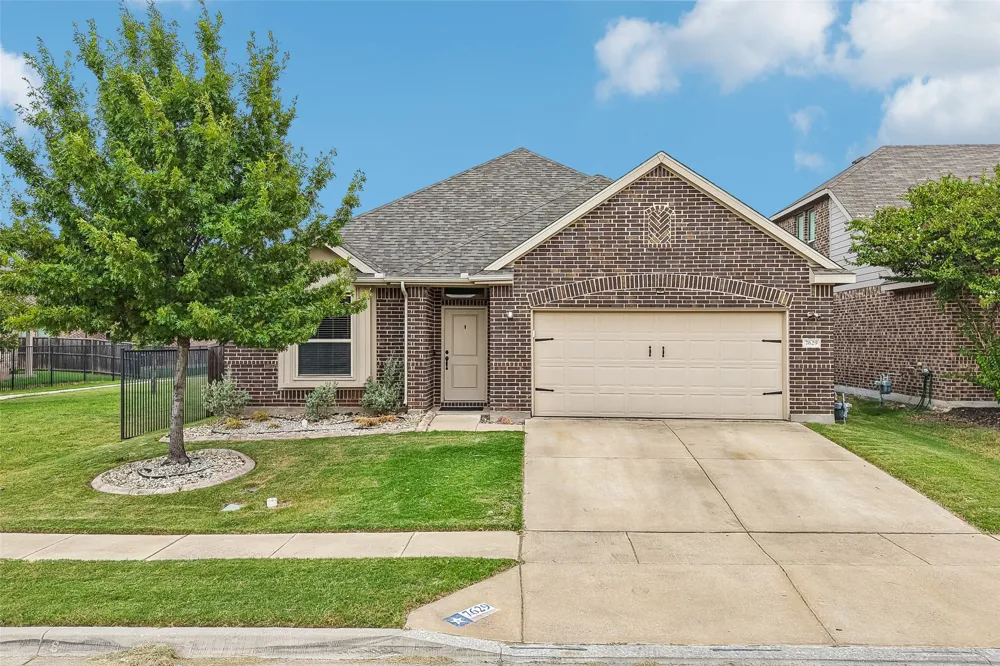 7629 Spring Drive Watauga, TX 76148