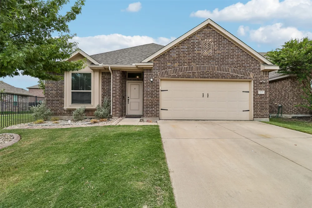 7629 Spring Drive Watauga, TX 76148