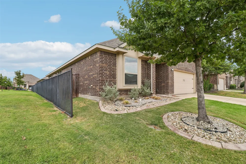 7629 Spring Drive Watauga, TX 76148