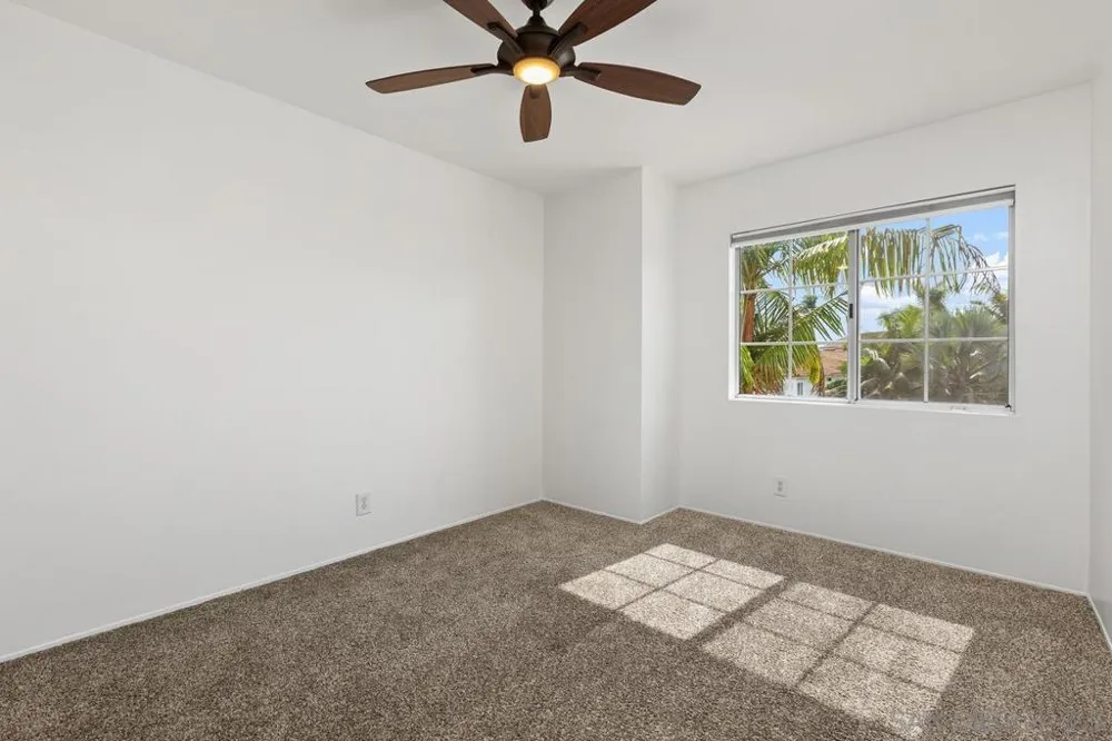 1967 Spanish Oak Way Vista, CA 92081