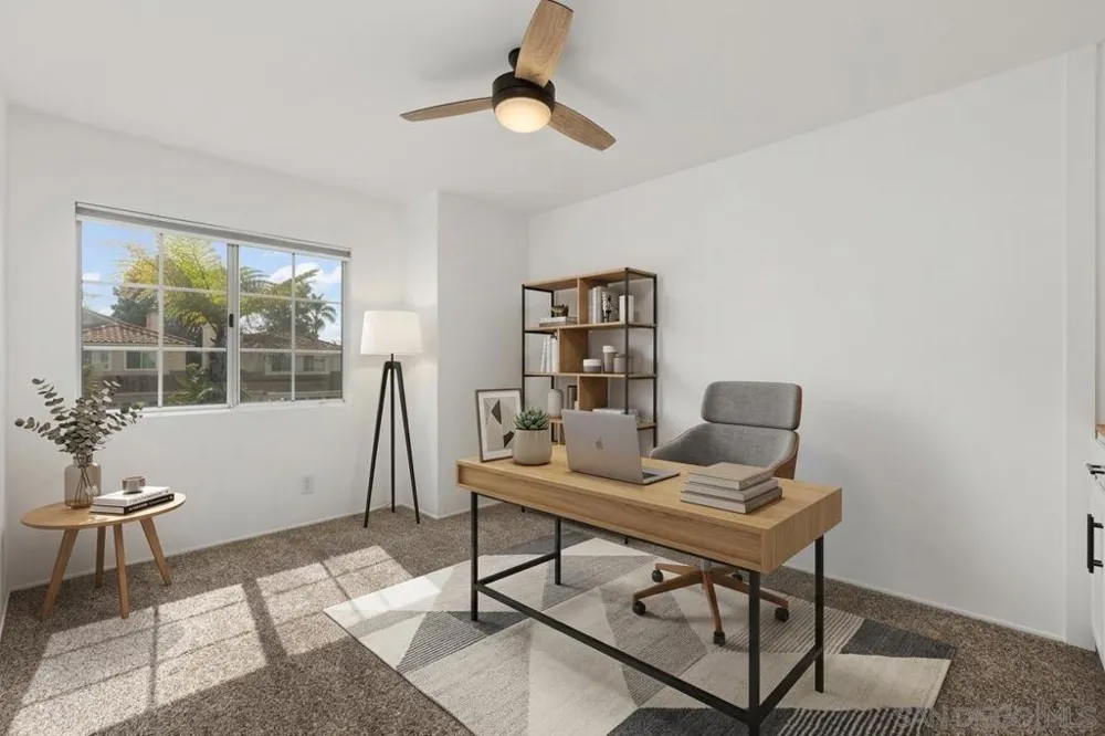 1967 Spanish Oak Way Vista, CA 92081