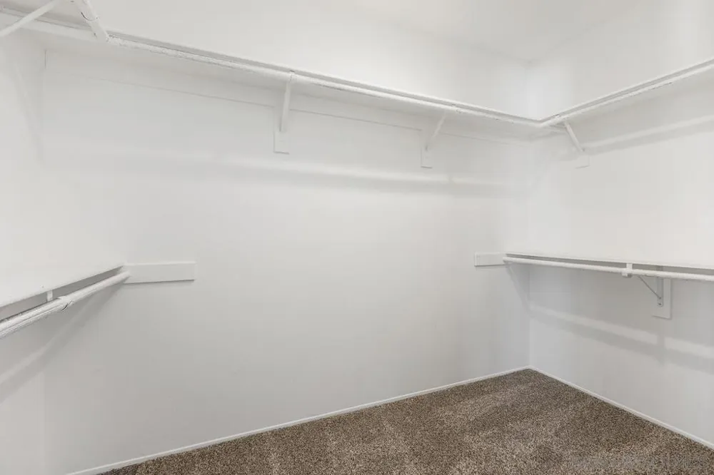 1967 Spanish Oak Way Vista, CA 92081