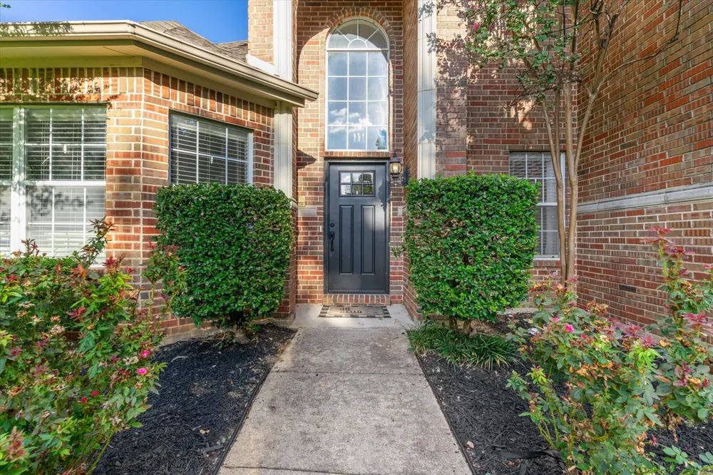 8212 Hallmark Drive North Richland Hills, TX 76182