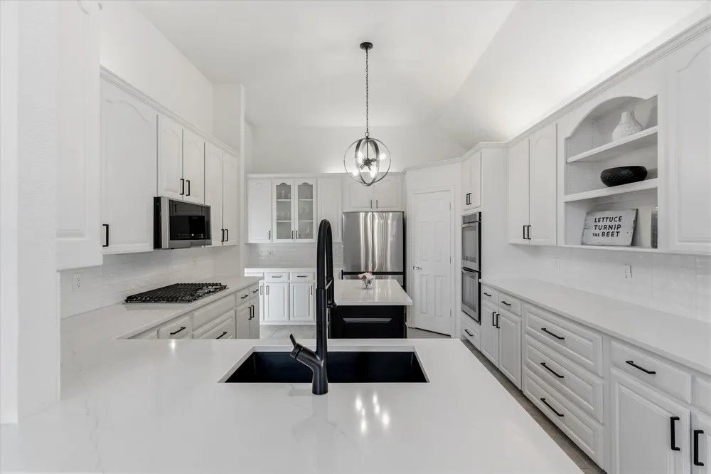8212 Hallmark Drive North Richland Hills, TX 76182