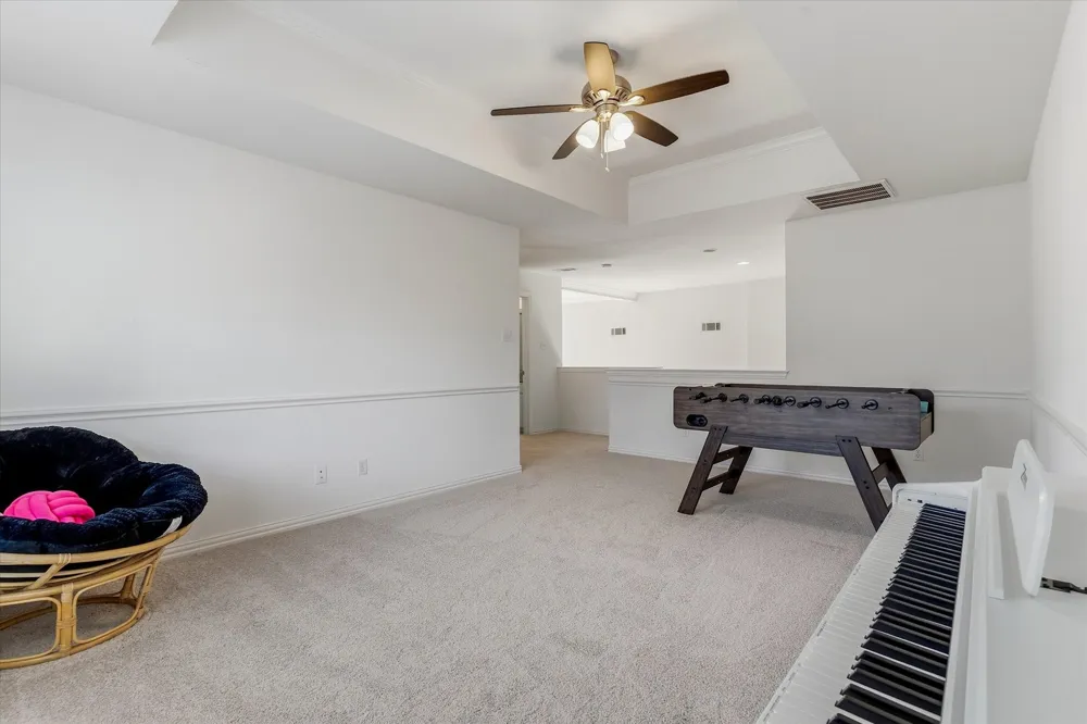 8212 Hallmark Drive North Richland Hills, TX 76182