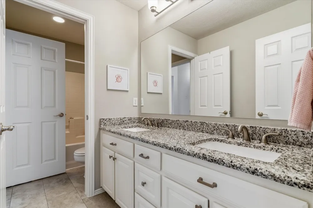 8212 Hallmark Drive North Richland Hills, TX 76182