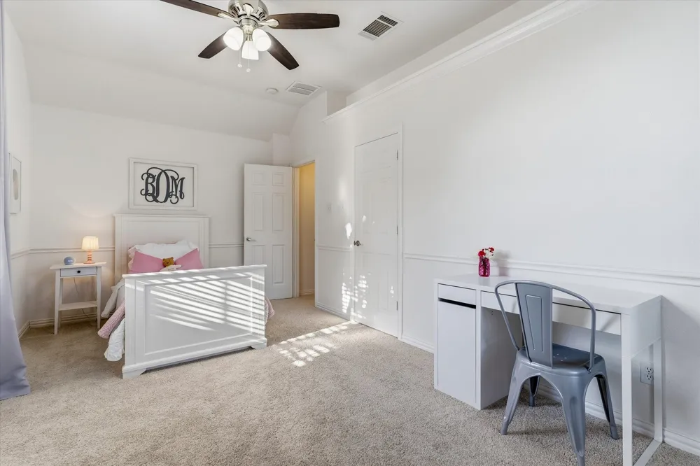 8212 Hallmark Drive North Richland Hills, TX 76182