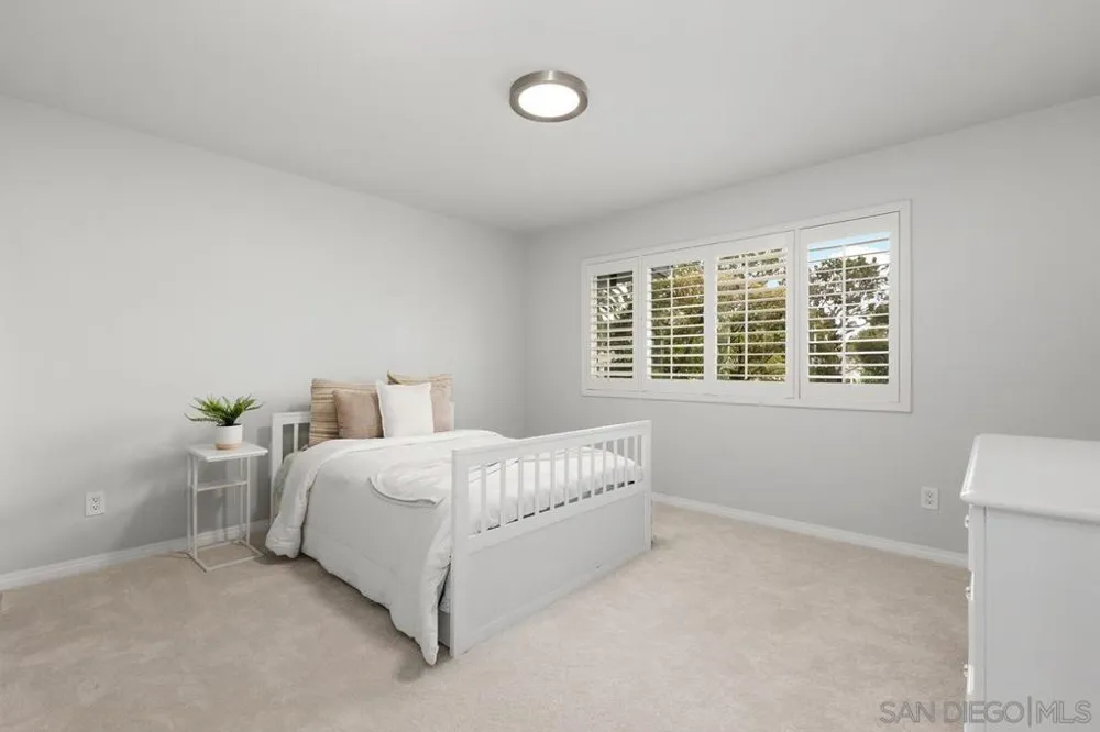12262 Ranch House San Diego, CA 92128
