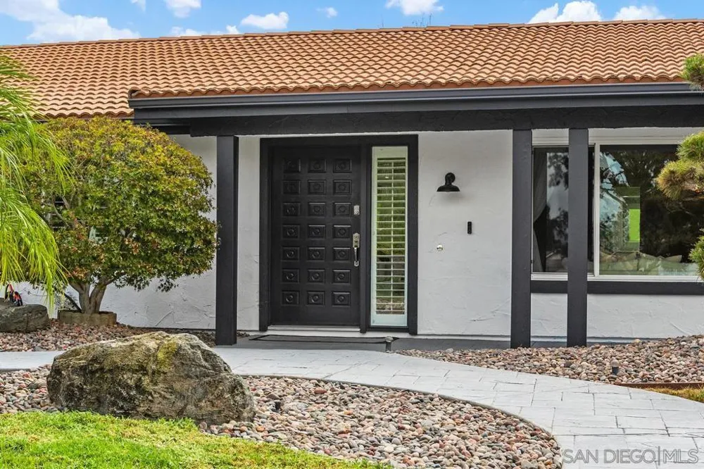 12262 Ranch House San Diego, CA 92128