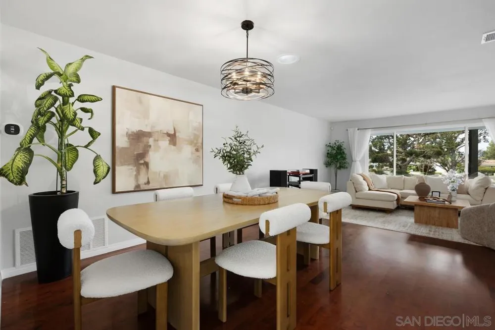12262 Ranch House San Diego, CA 92128