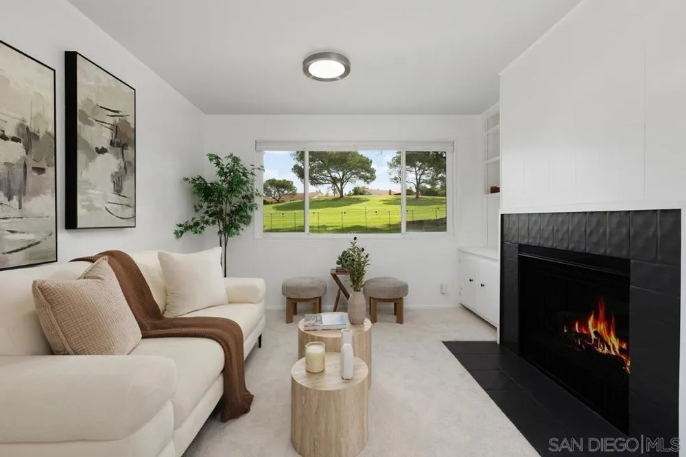 12262 Ranch House San Diego, CA 92128